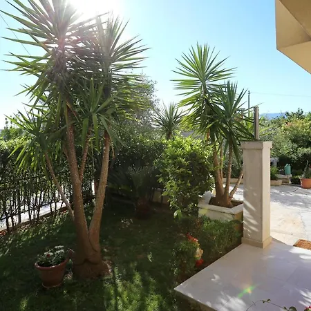 With A Parking Space Zrnovnica, Split - 9493 شقة *